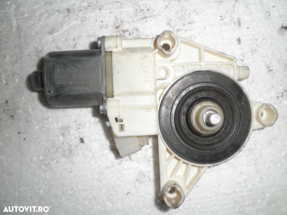 Motoras Macara Geam Stanga Fata Mercedes A Class W176 a2469065100 - 2