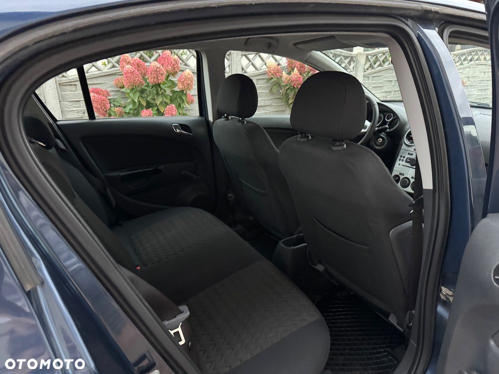 Opel Corsa 1.2 16V Graphite - 11
