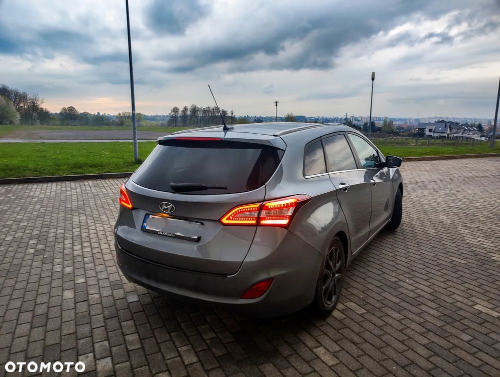 Hyundai i30 1.6 CRDi Premium - 1