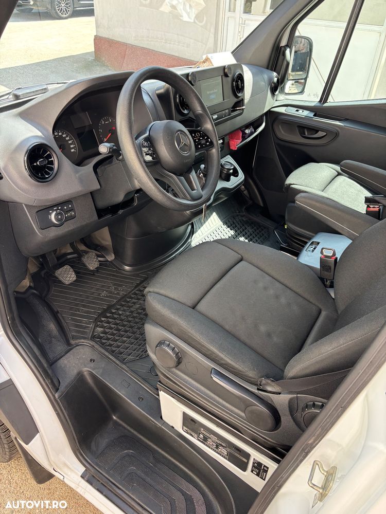Mercedes-Benz Sprinter - 9