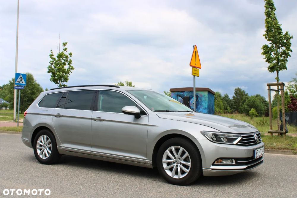Volkswagen Passat 2.0 TDI SCR DSG Business - 4