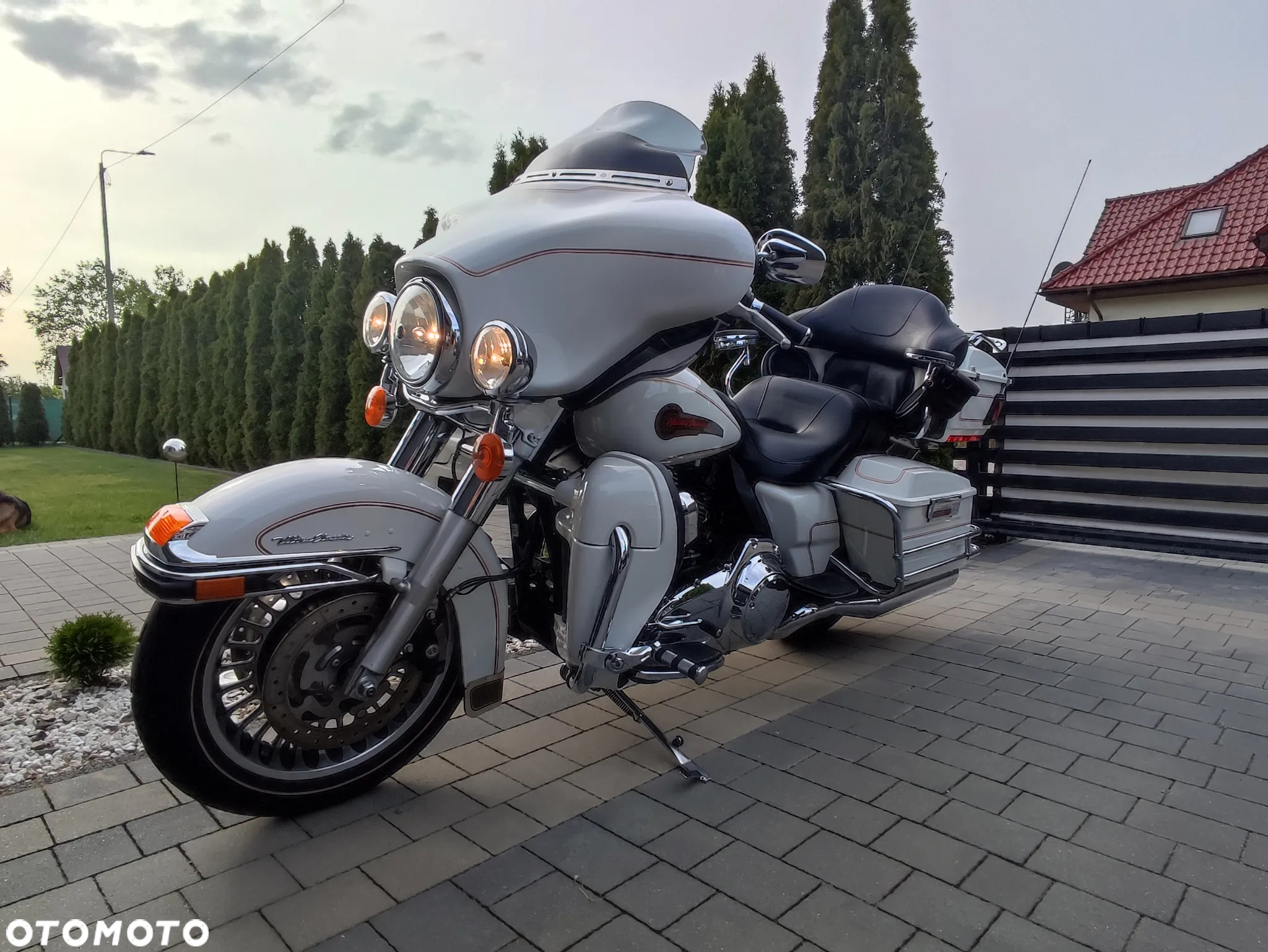 Harley-Davidson FLHTCU Ultra - 3