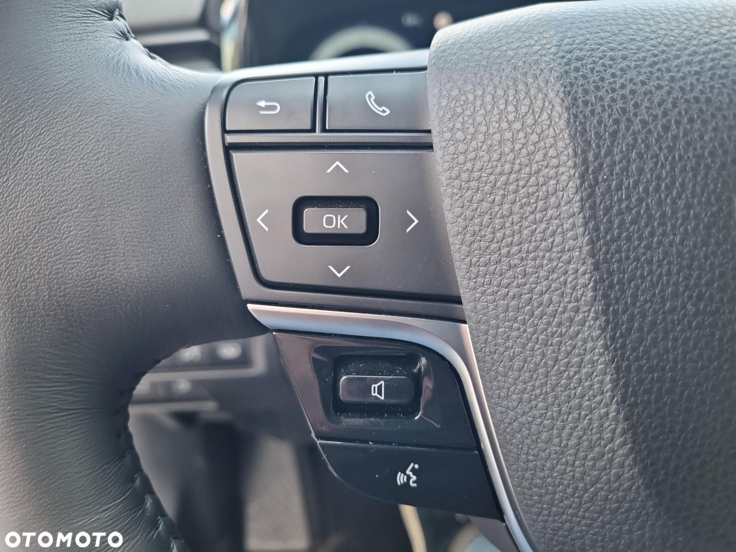 Toyota Camry - 20