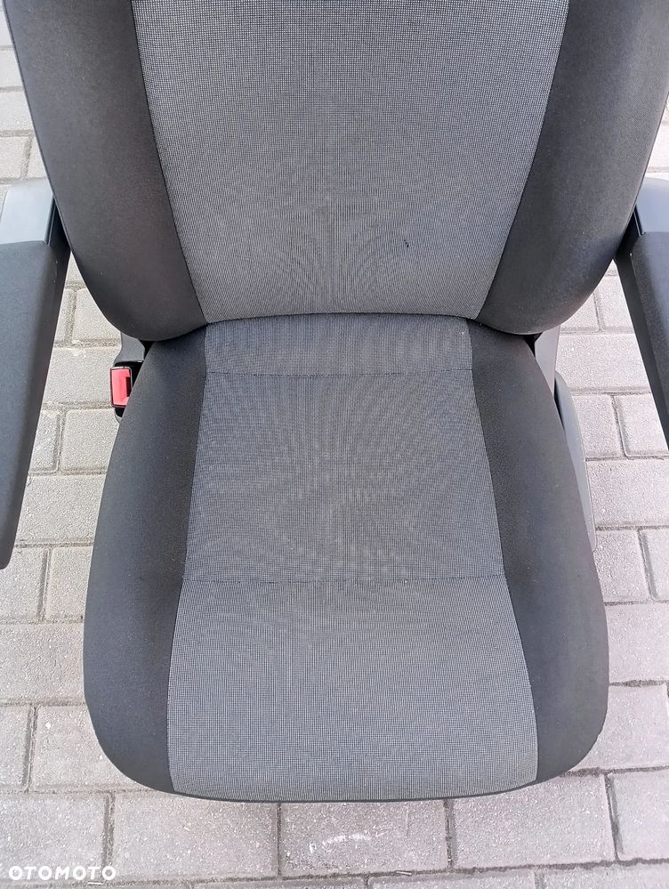 Fotel kierowcy VW T6 Austin podłokietnik - 3