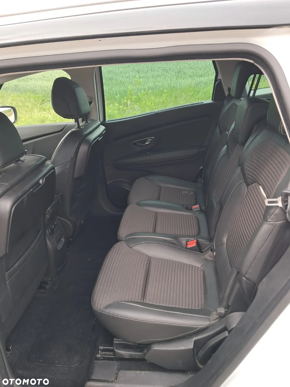 Renault Scenic 1.3 TCe FAP Intens - 7