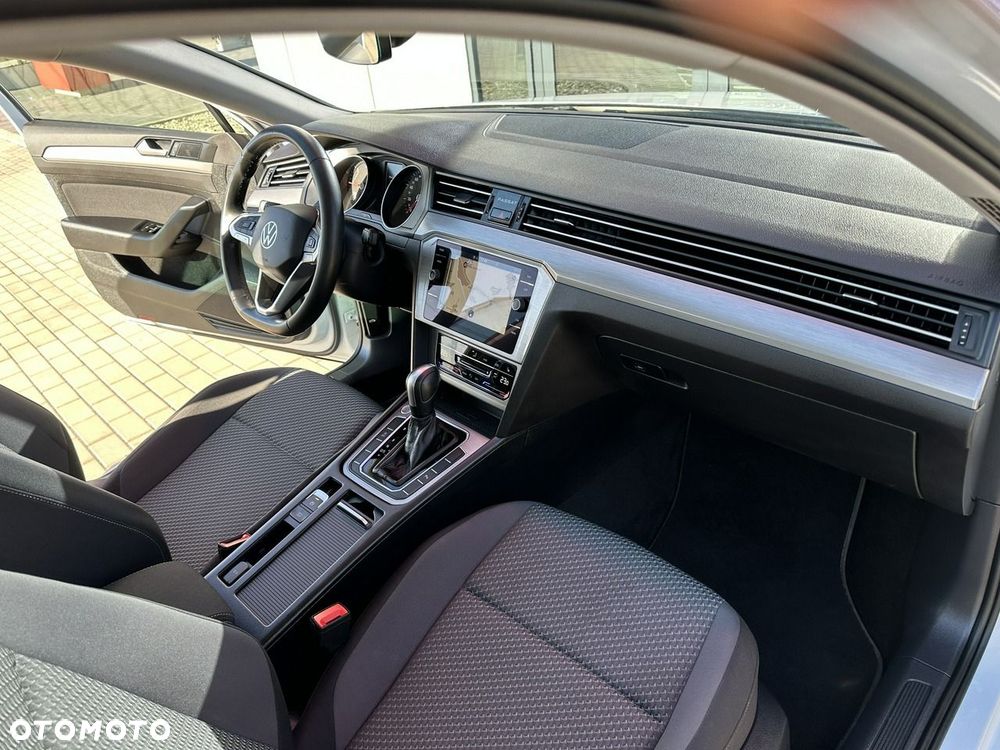Volkswagen Passat Variant 2.0 TDI EVO Business DSG - 16