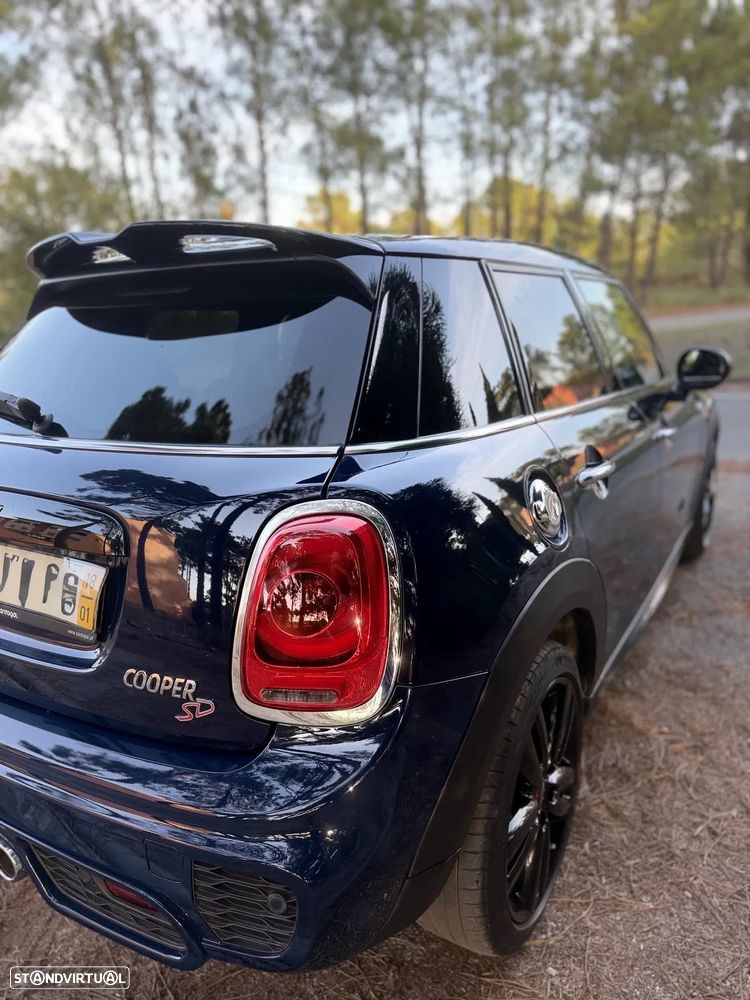 MINI 5 Portas Cooper SD Auto Desportiva - 7