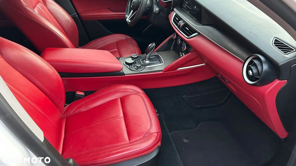 Alfa Romeo Stelvio 2.0 Turbo 16V AT8-Q4 Executive - 15