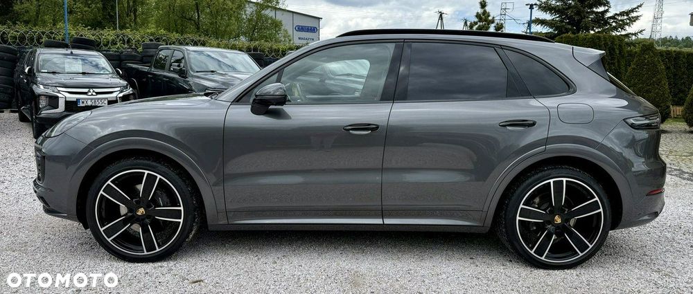 Porsche Cayenne - 8
