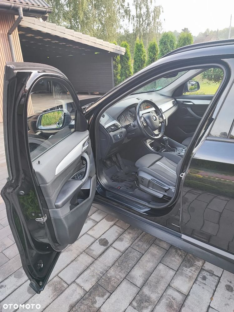 BMW X1 xDrive20d Sport Line - 8