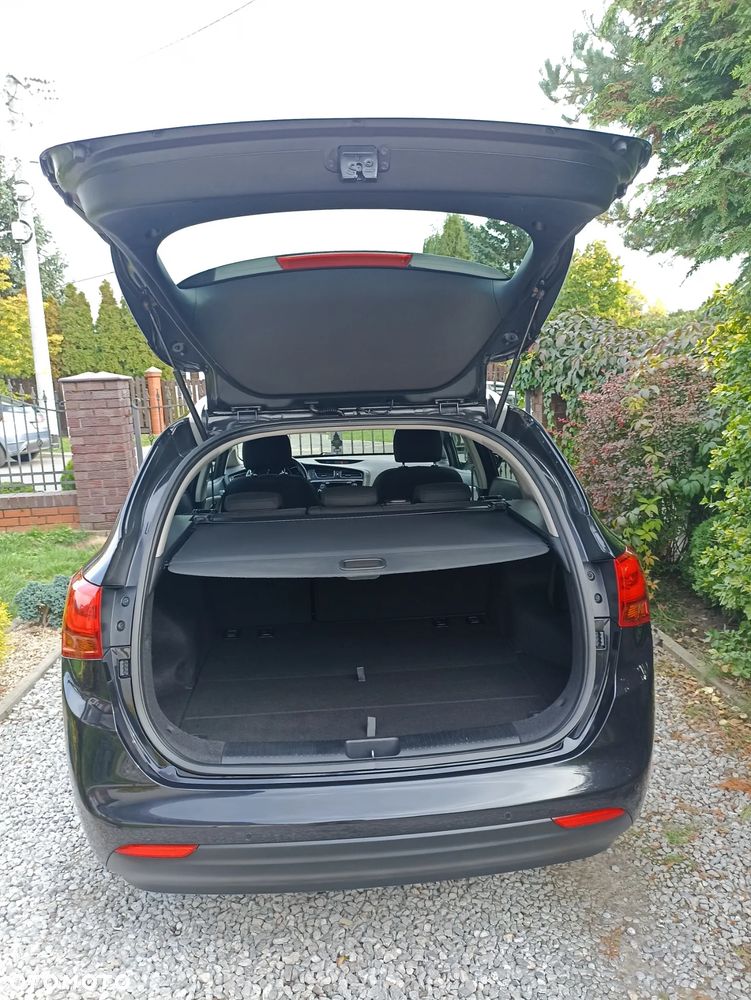 Kia Ceed - 10