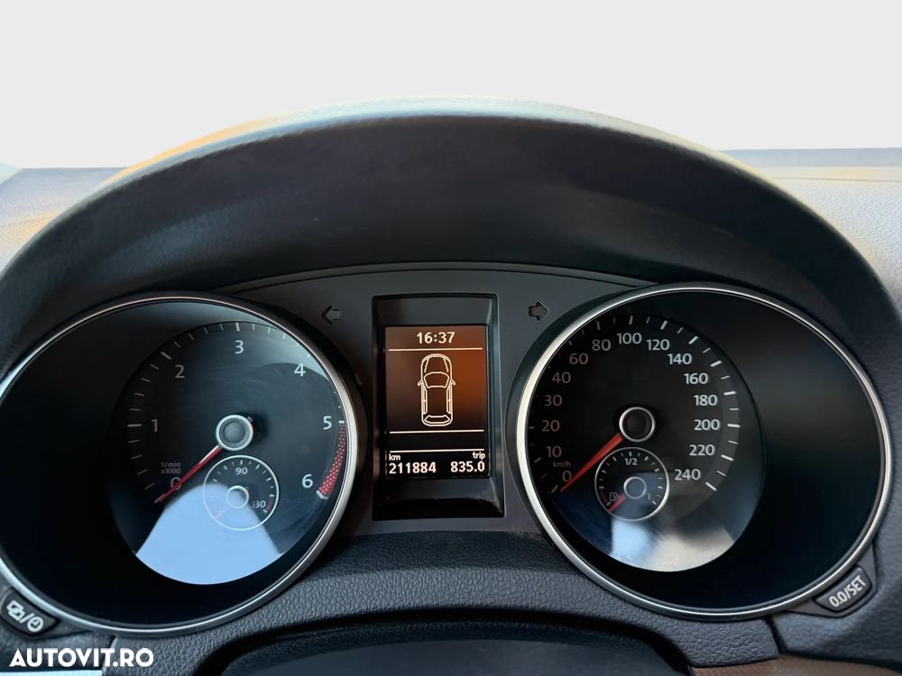 Volkswagen Golf 1.6 TDI DPF BlueMotion Technology MATCH - 12