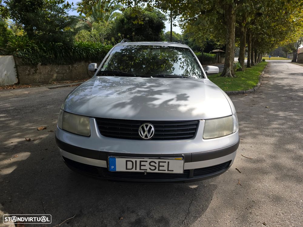 VW Passat Variant 1.9 TDi Confortline - 9