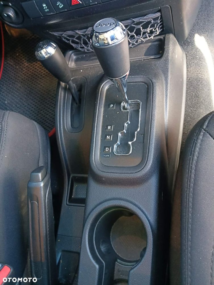 Jeep Wrangler 2.8 CRD Sport - 9