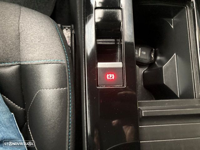 Citroën C4 PureTech 130 Stop&Start EAT8 SHINE - 34