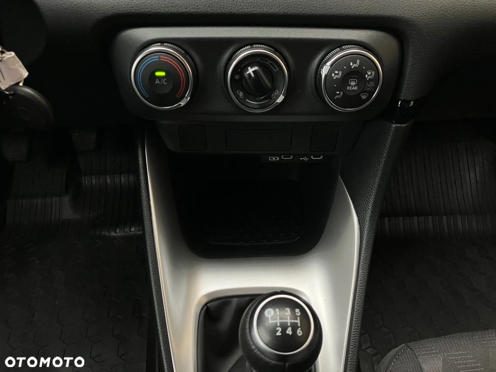 Toyota Yaris 1.5 Comfort - 22