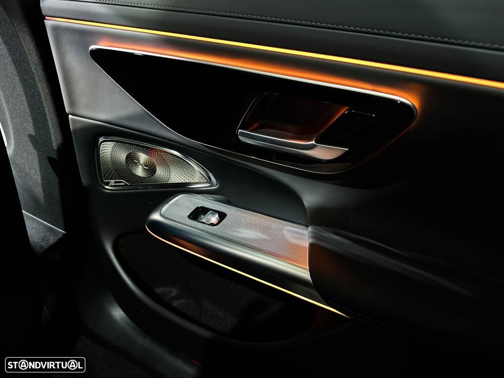 Mercedes-Benz E 300 e AMG Line - 28