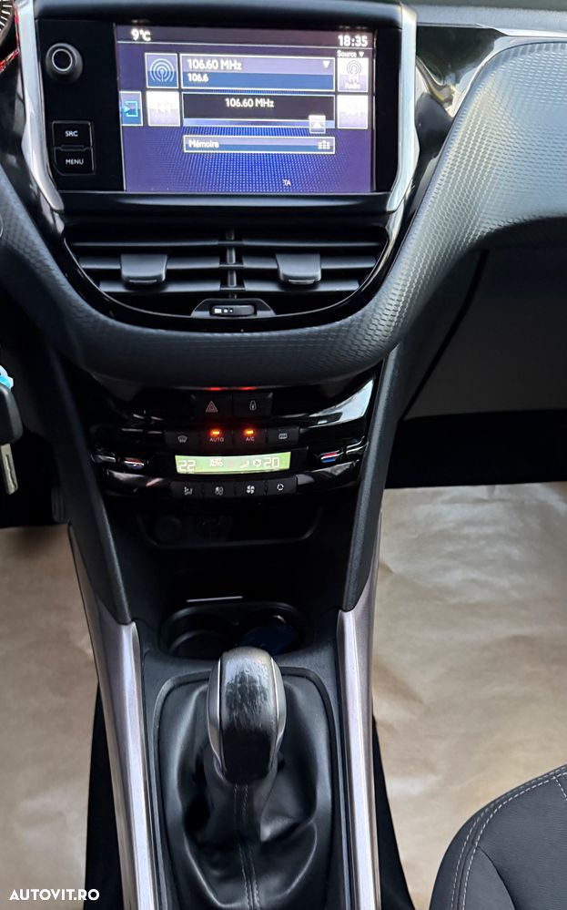 Peugeot 2008 PureTech 110 Stop&Start Allure - 33