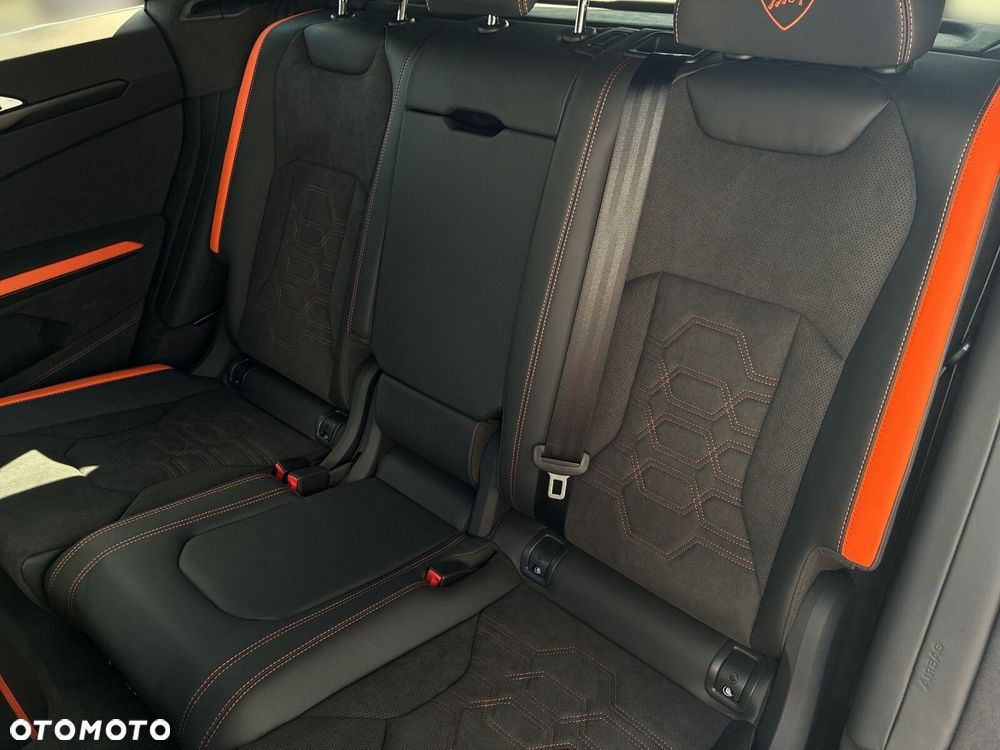 Lamborghini Urus - 24