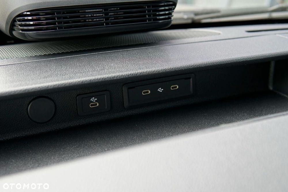 Mercedes-Benz Sprinter - 24