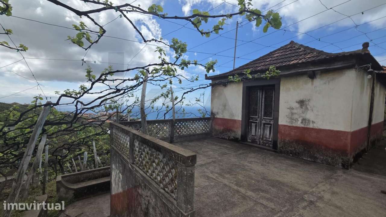 Moradia Tradicional para recuperar em Lote de 1.512 m2 com Vista Mar – - Grande imagem: 4/17