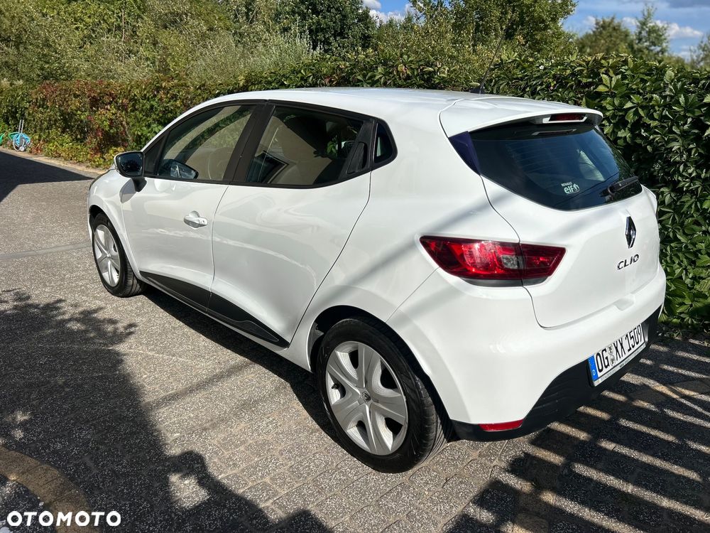 Renault Clio 1.2 16V 75 Authentique - 25
