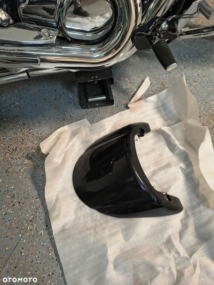 Suzuki Intruder - 11