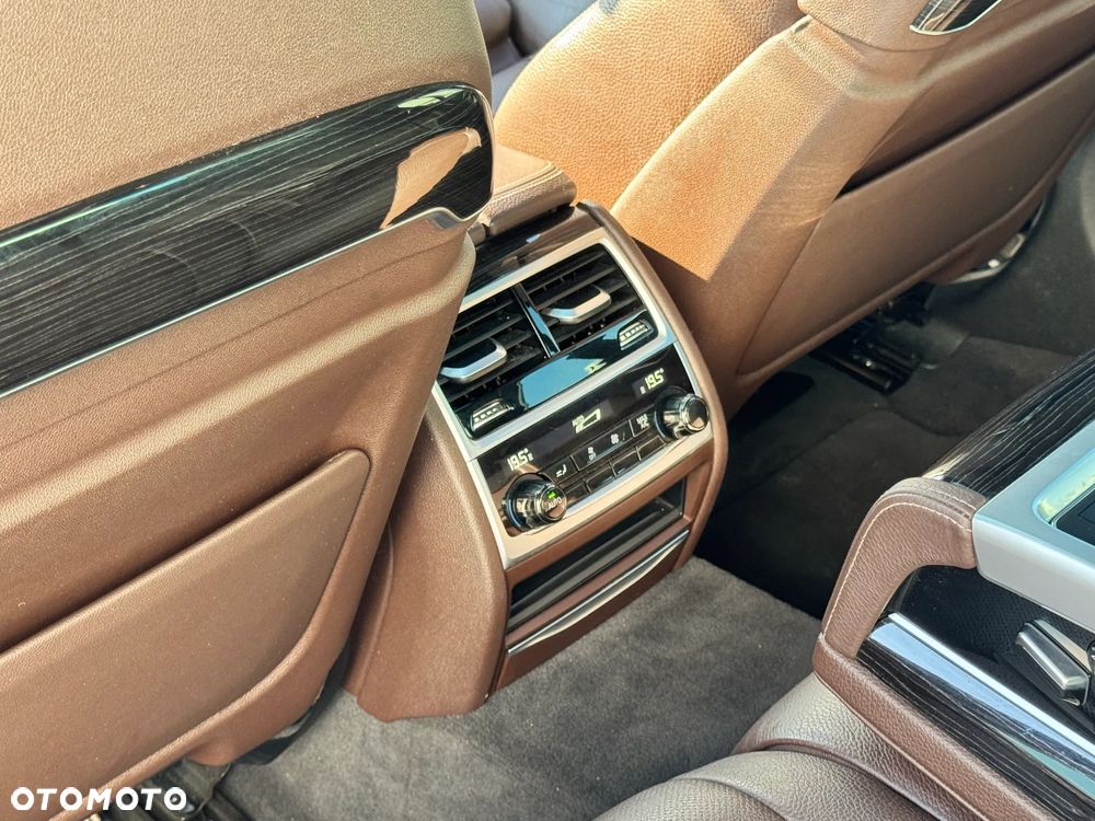 BMW Seria 7 730d - 37