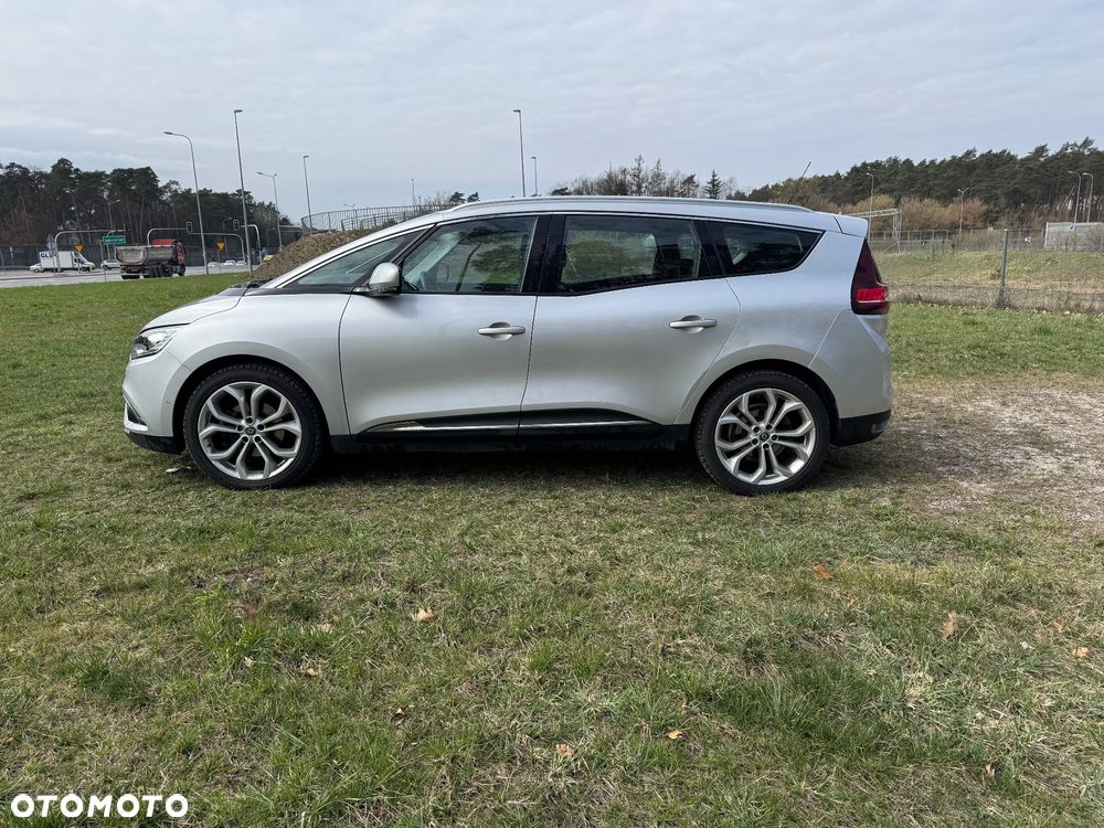 Renault Grand Scenic - 11