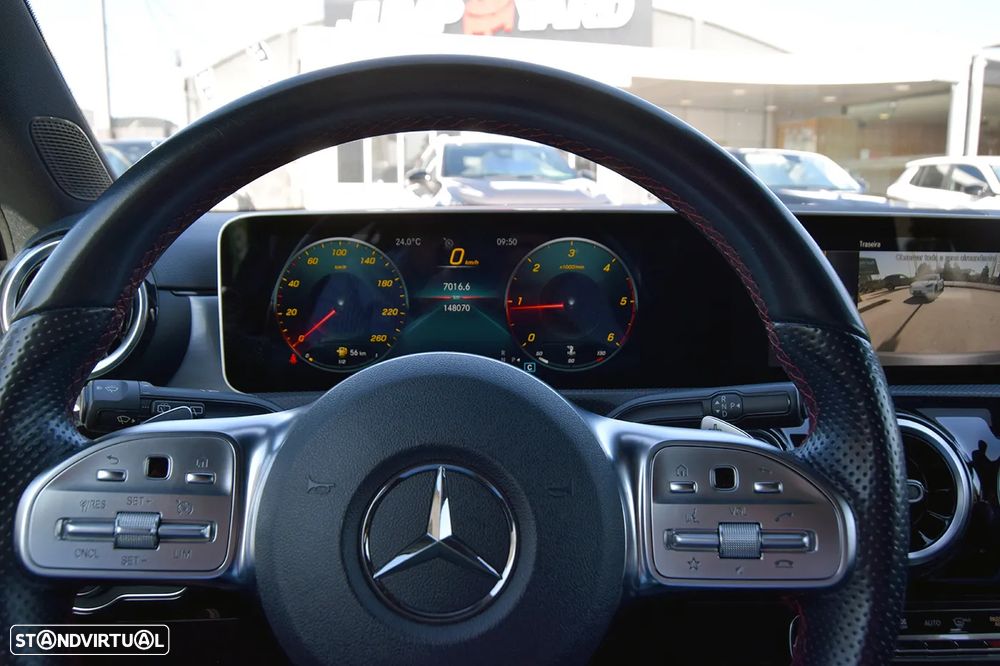 Mercedes-Benz A 180 d AMG Line Aut. — fotografia 35