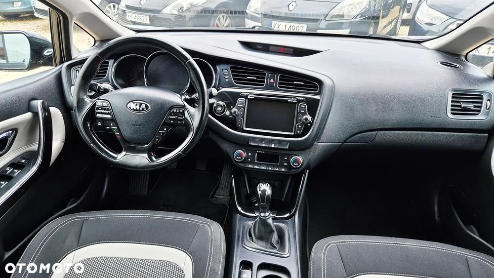 Kia Ceed 1.6 GDI Platinum Edition - 35