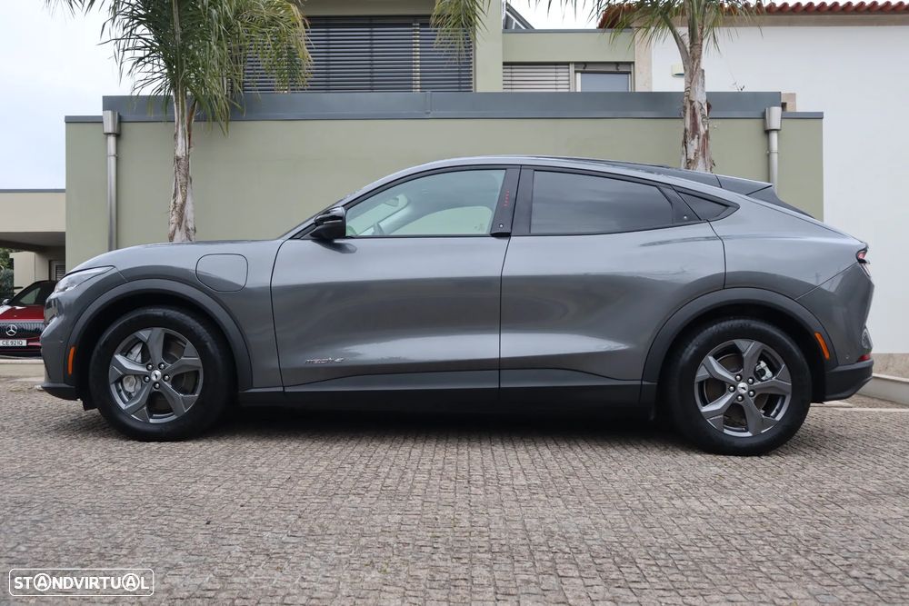 Ford Mustang Mach-E Standard - 40