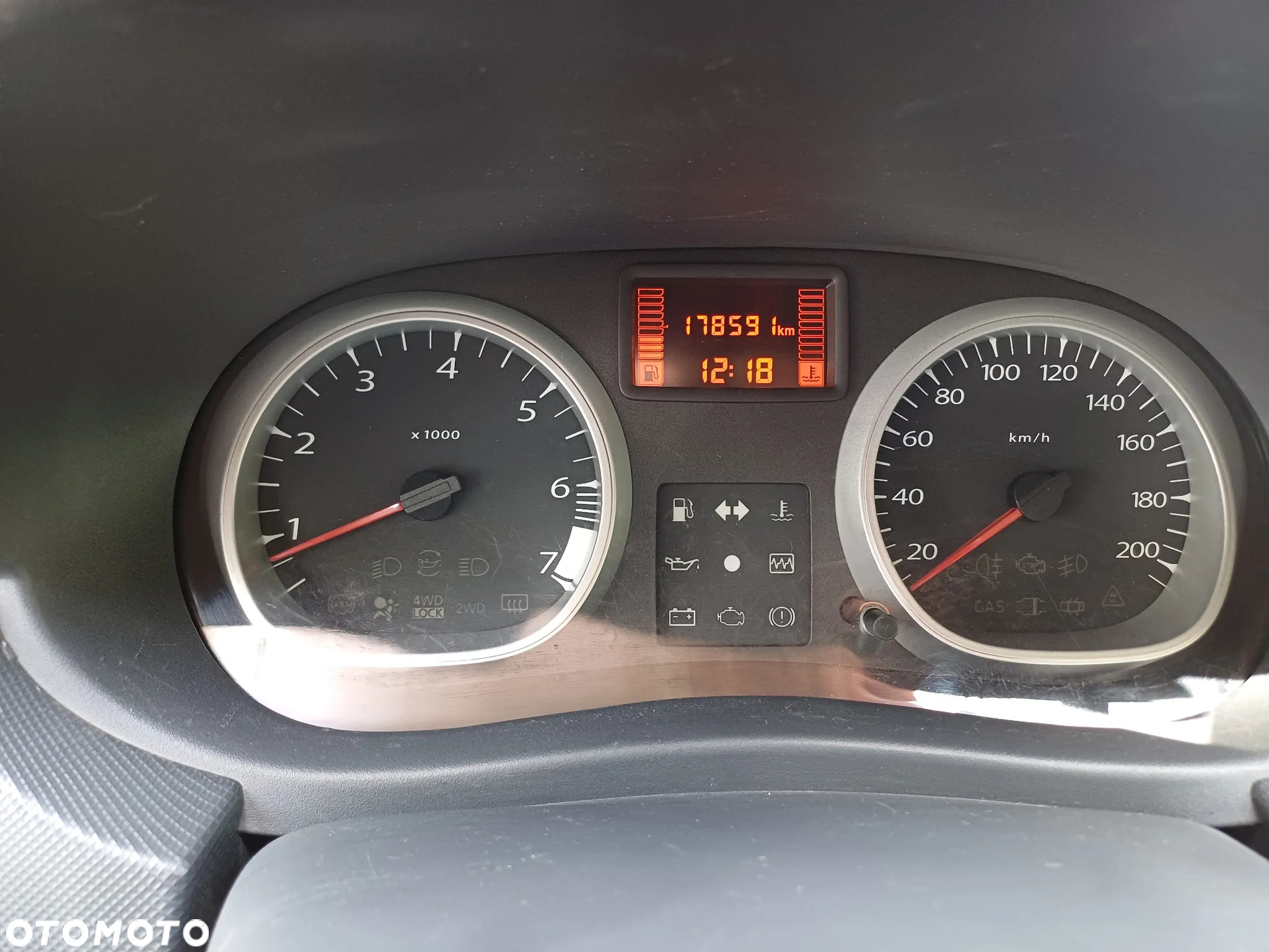 Dacia Duster 1.6 16V 4x2 - 11