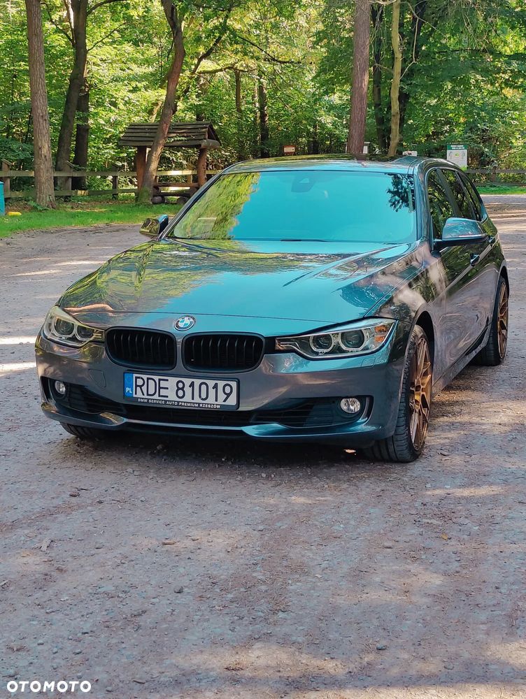 BMW Seria 3 330d xDrive Modern Line - 1
