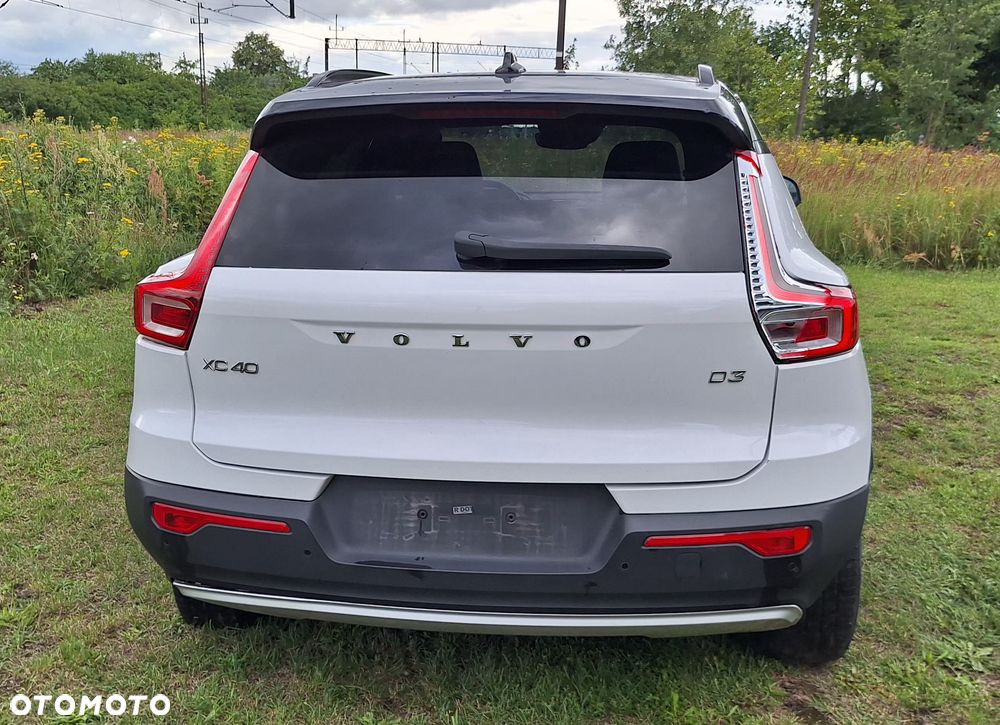 Volvo XC 40 D3 Geartronic Momentum Pro - 5