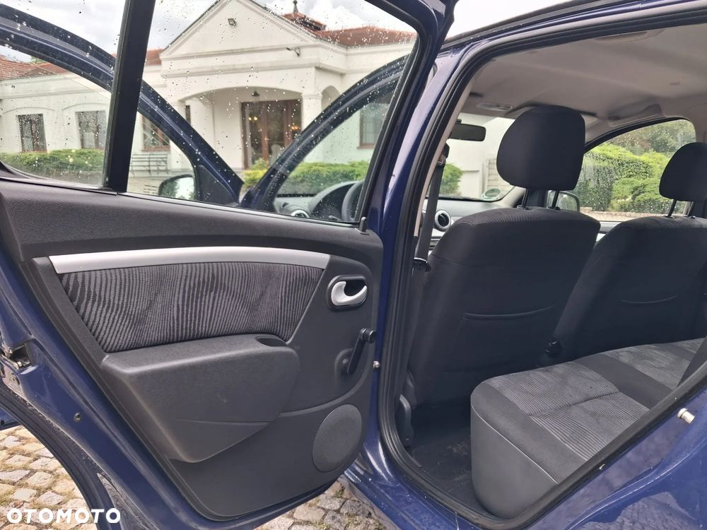 Dacia Sandero - 17
