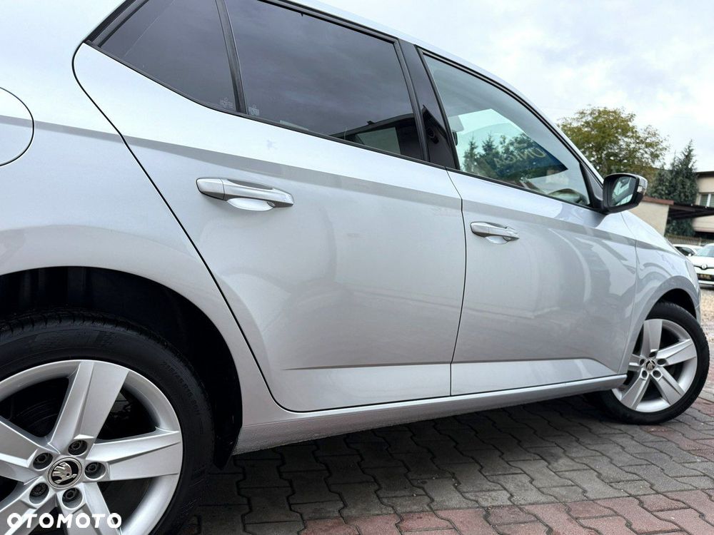 Skoda Fabia 1.0 MPI Cool Plus - 38