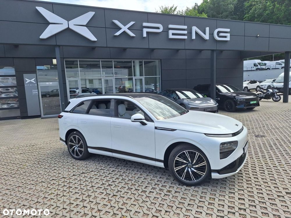 XPeng G9 94.6 kWh AWD Performance - 1