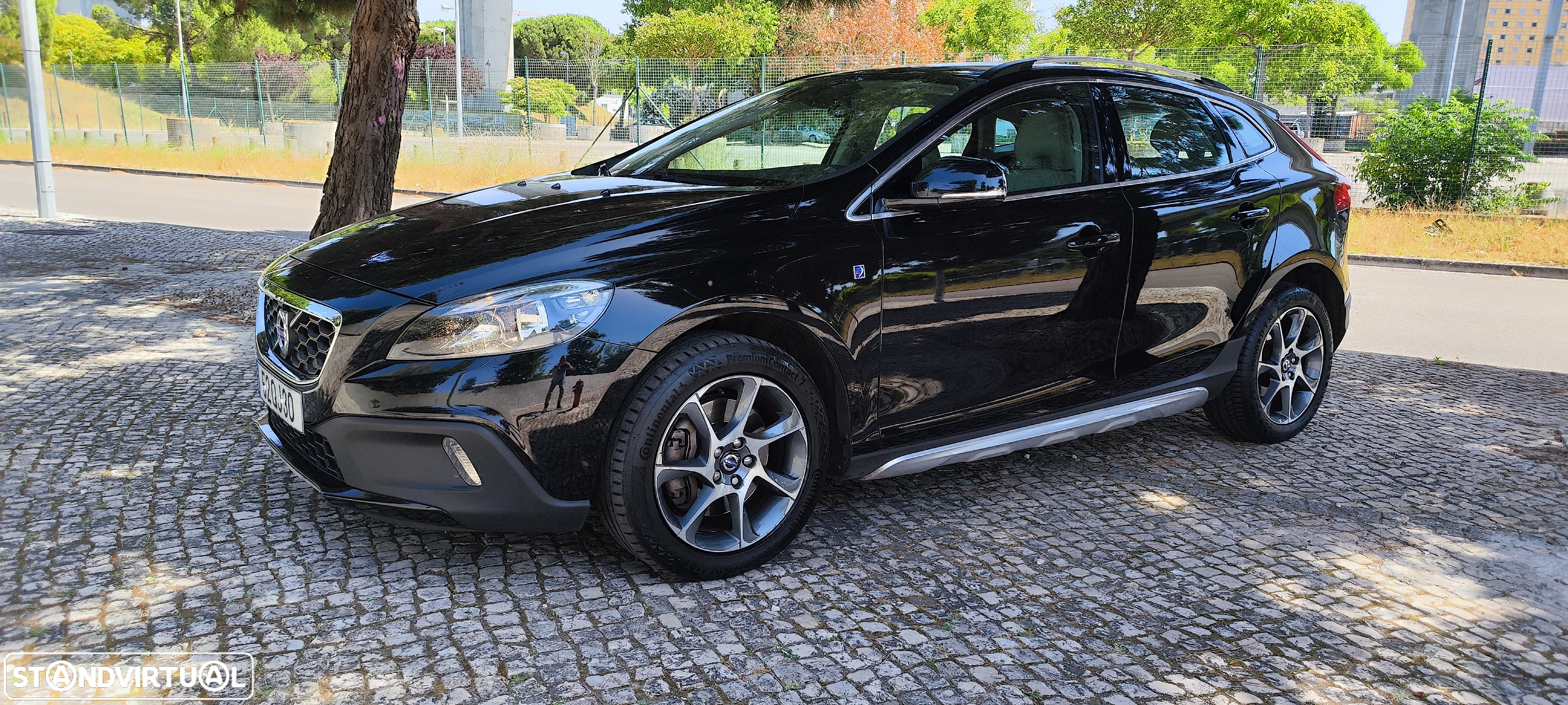 Volvo V40 Cross Country 2.0 D2 VOR - 2