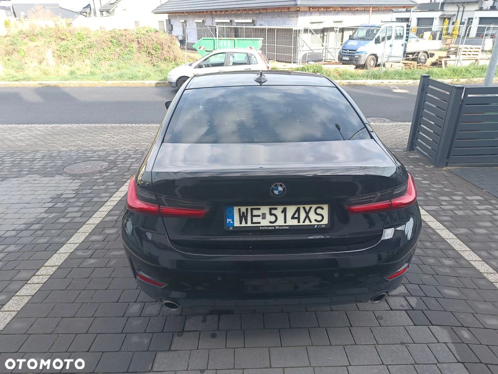 BMW Seria 3 320i Sport Line - 2