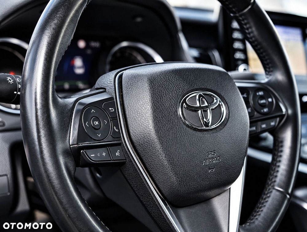 Toyota Camry 2.5 Hybrid Comfort CVT - 18
