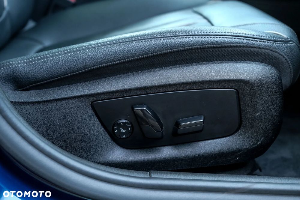 BMW Seria 5 520d xDrive Luxury Line - 30