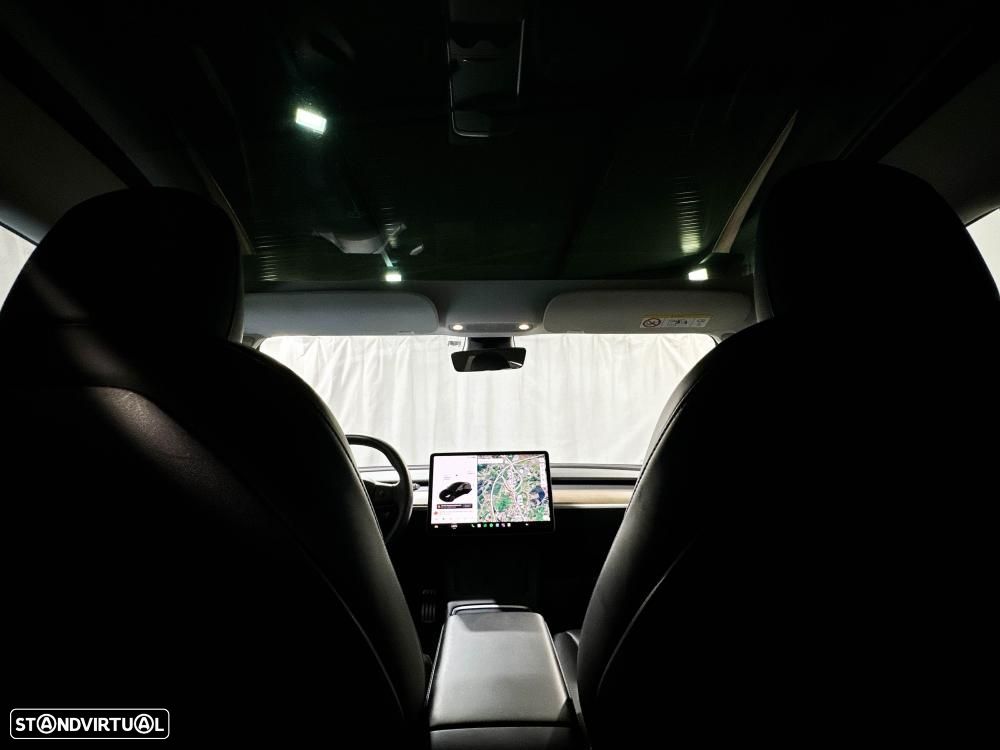 Tesla Model 3 Performance Dual Motor AWD - 29