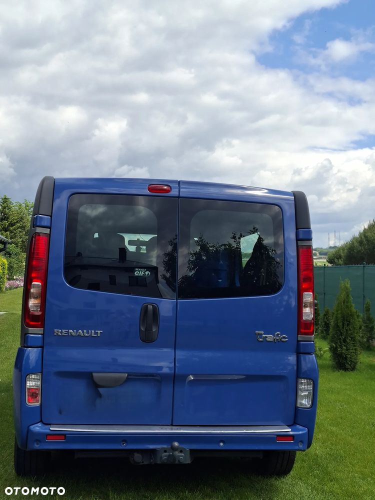 Renault TRAFIC - 2