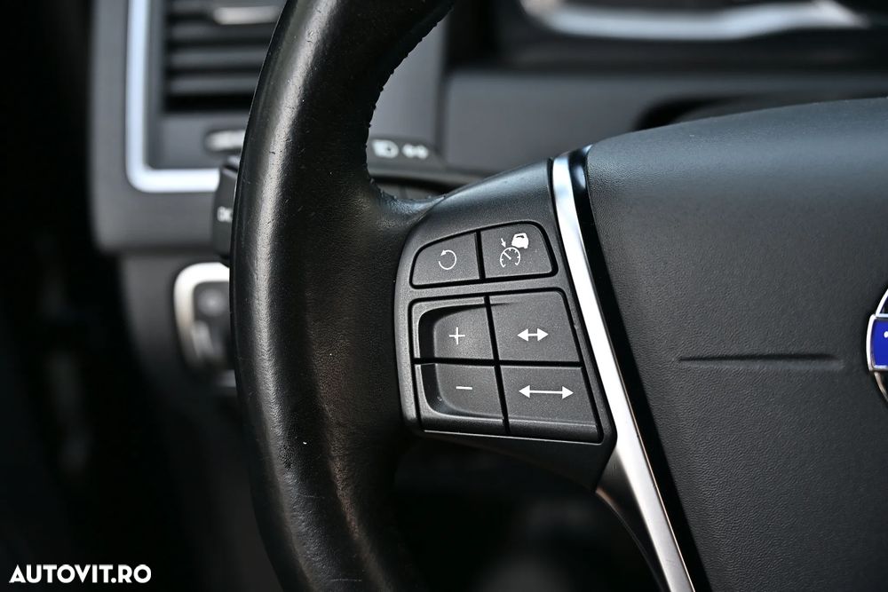 Volvo XC 60 D3 Geartronic Summum - 38