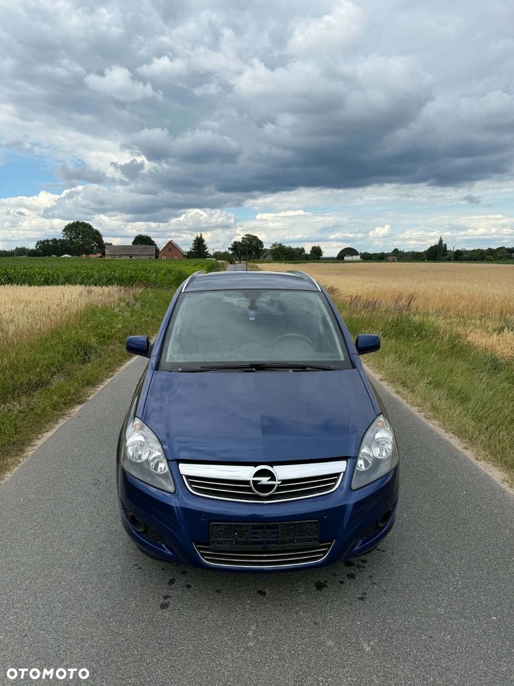 Opel Zafira - 10