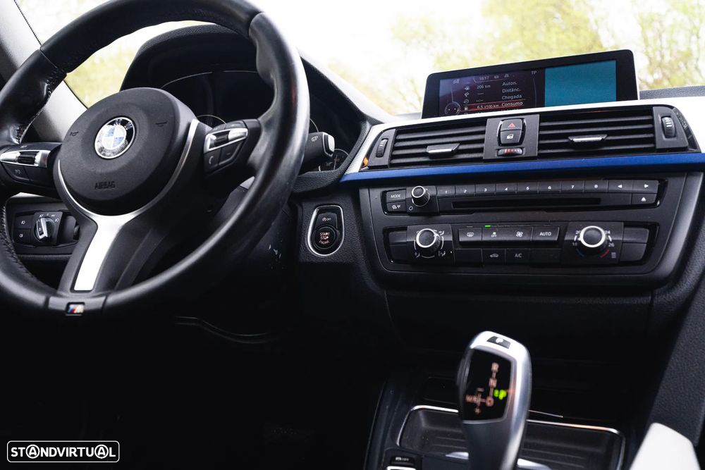 BMW 320 d Navigation Auto - 29