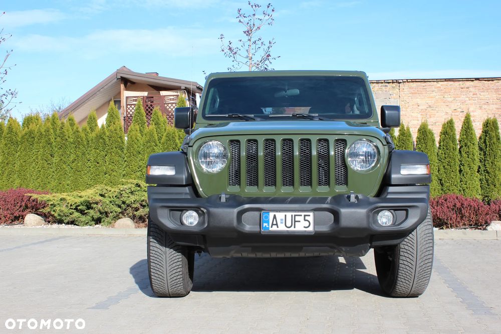 Jeep Wrangler - 11