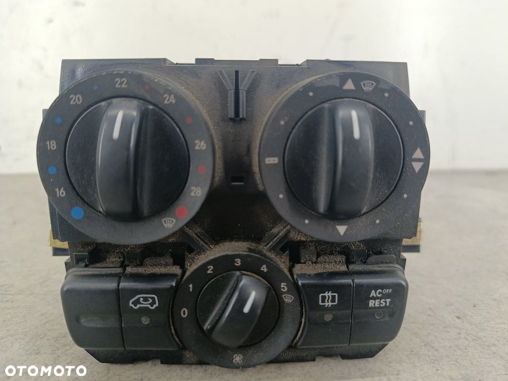 PANEL NAWIEWU MERCEDES VITO W639 A6394461328KZ  A6394450605KZ 5HB008512-04 - 1