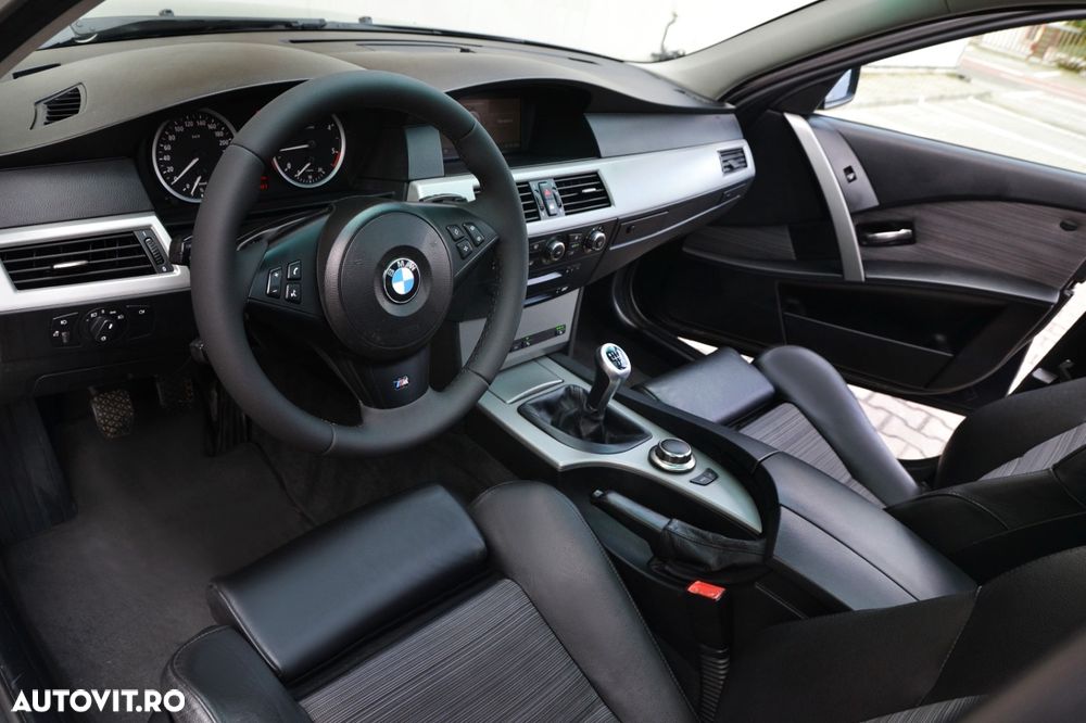 BMW Seria 5 520d Touring - 13
